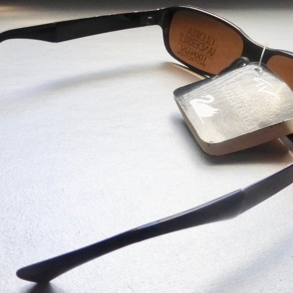 Gloria Vanderbilt Purple Metal Sunglasses Eyewear - Picture 5 of 16